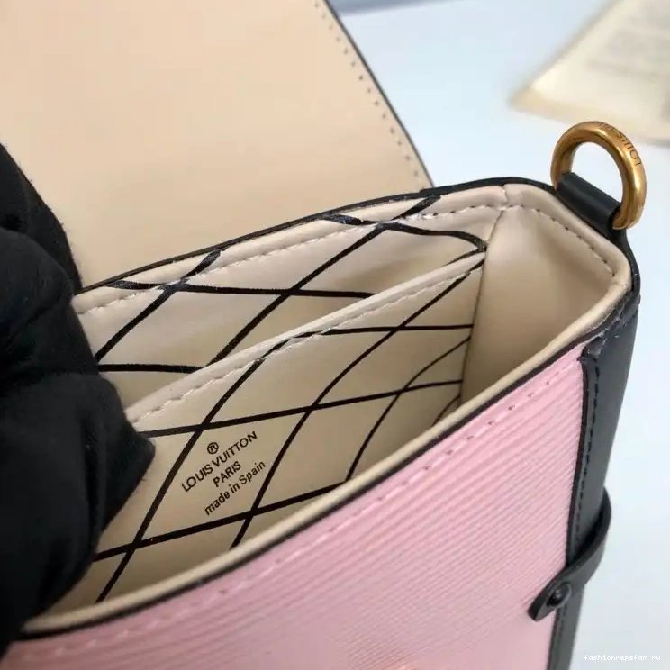 Fashionrepsfam ru Bags 19B57B0004 LV 0625